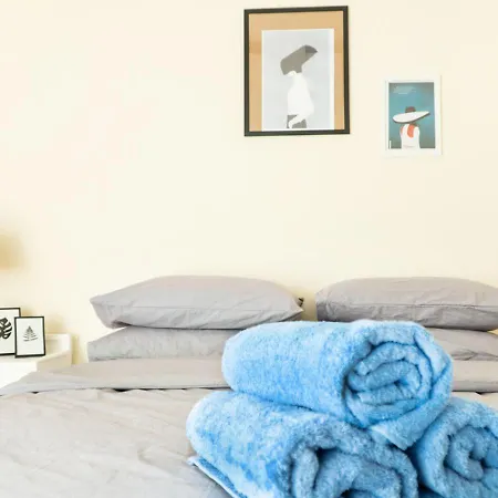 Houseloft Forum Grand Square Apartment *